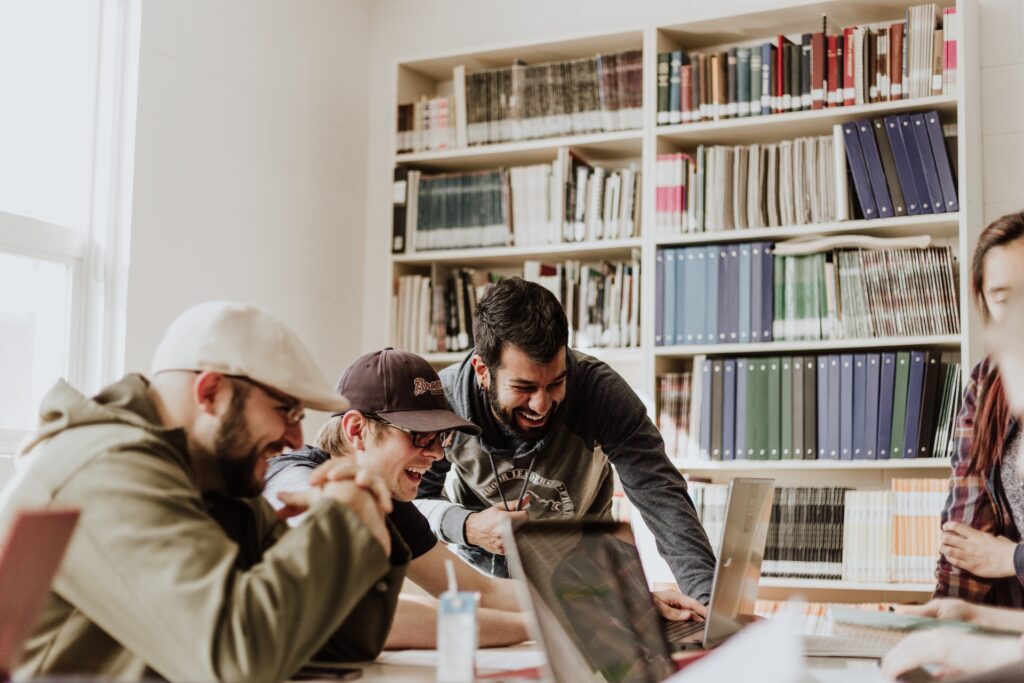 Acquiring the right qualifications to become a business analyst