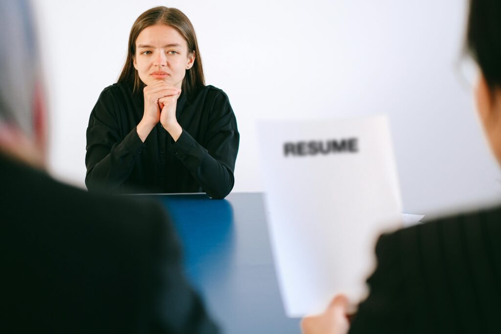 Canadian job market: resume and cover letter for success